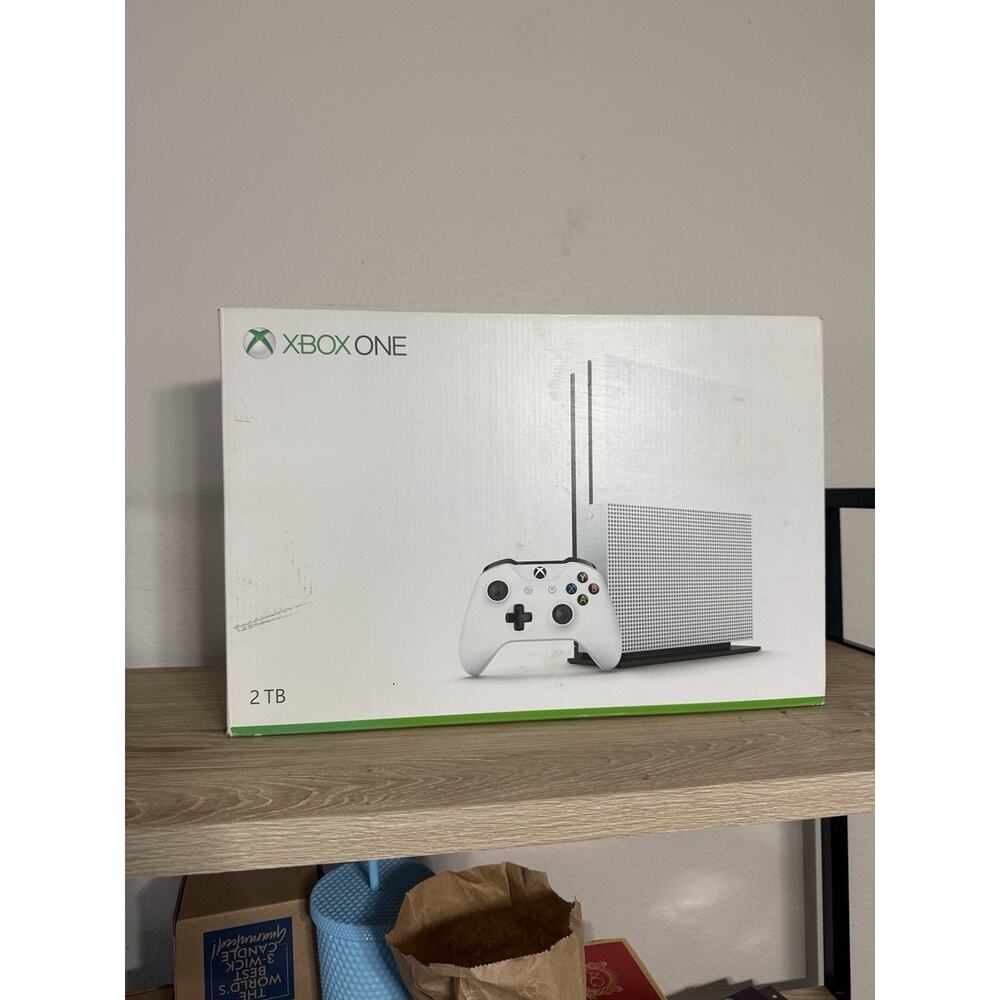 Microsoft Xbox One Console 2TB White Launch Edition Controller & Box Sealed
